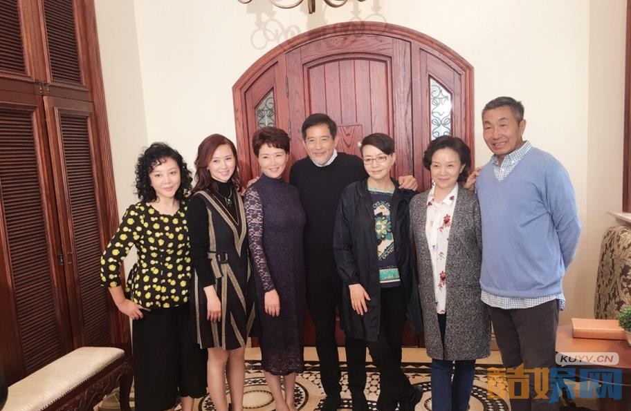 亲爱的她们片场照