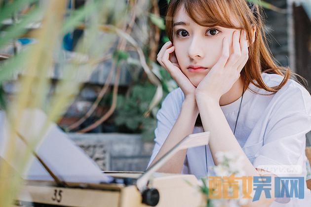 曹曦月《浪花一朵朵》剧照写真