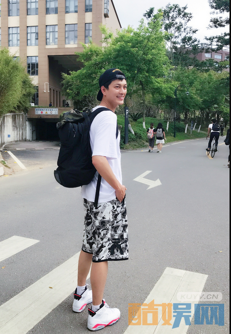 刘帅良个人经历  刘帅良个人资料简介   刘帅良写真、街拍、生活照、活动照欣赏