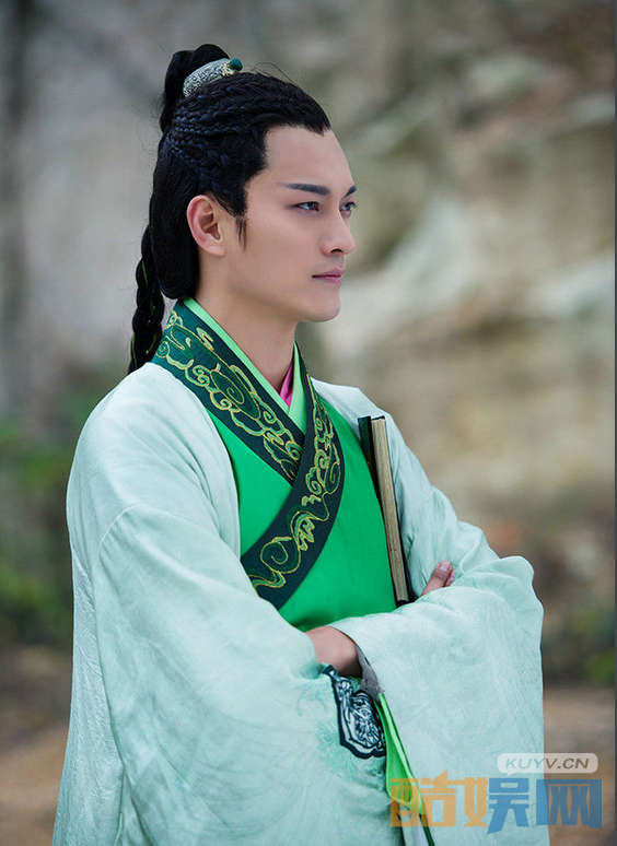  刘帅良个人经历  刘帅良个人资料简介   刘帅良写真、街拍、生活照、活动照欣赏   