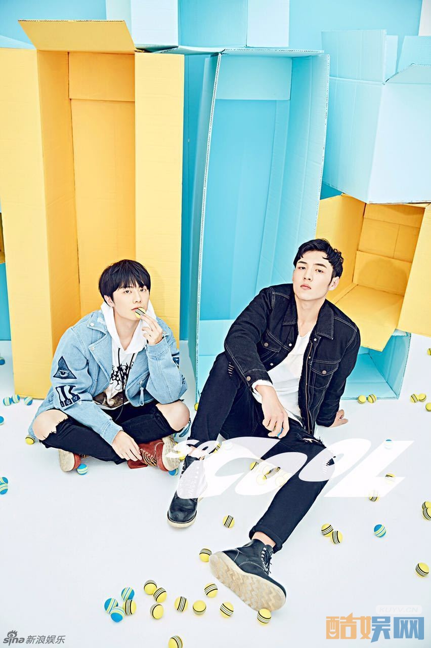 杨业明和姚望合照写真