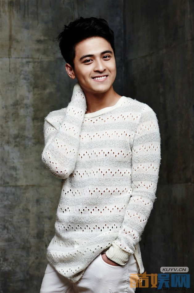 应岱臻个人经历 应岱臻个人资料简介 应岱臻写真,生活照,活动照,杂志