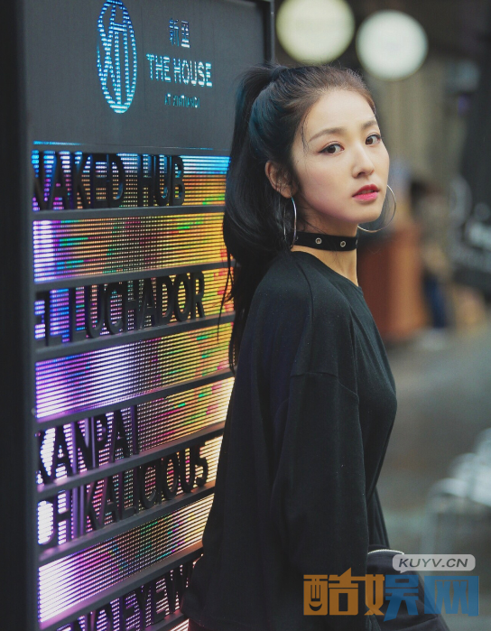 马春瑞个人经历   马春瑞个人资料简介  马春瑞写真、杂志、生活照、活动照欣赏   归还世界给你剧情介绍