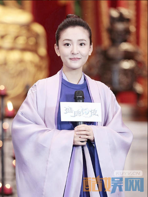 盛唐幻夜探班照曝光   俏皮吴倩女扮男装