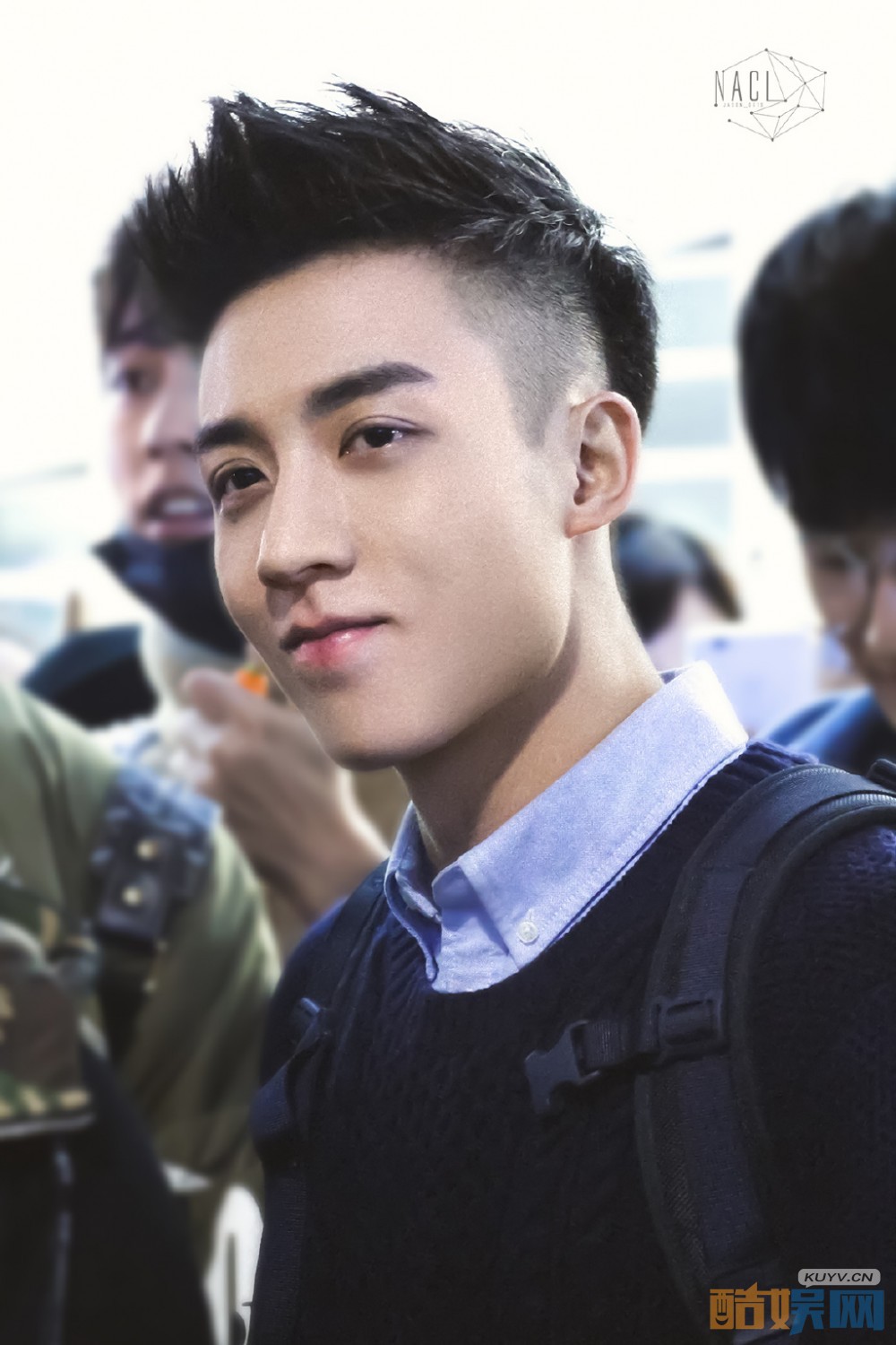 谷嘉诚机场照写真