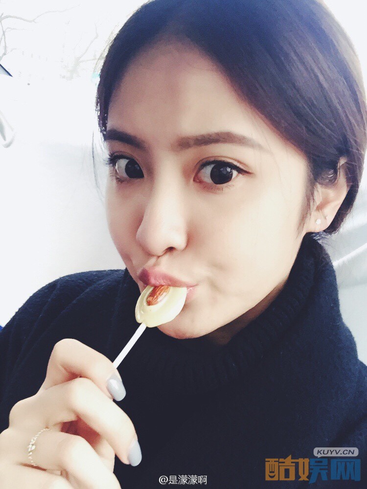 赖雨濛生活照写真