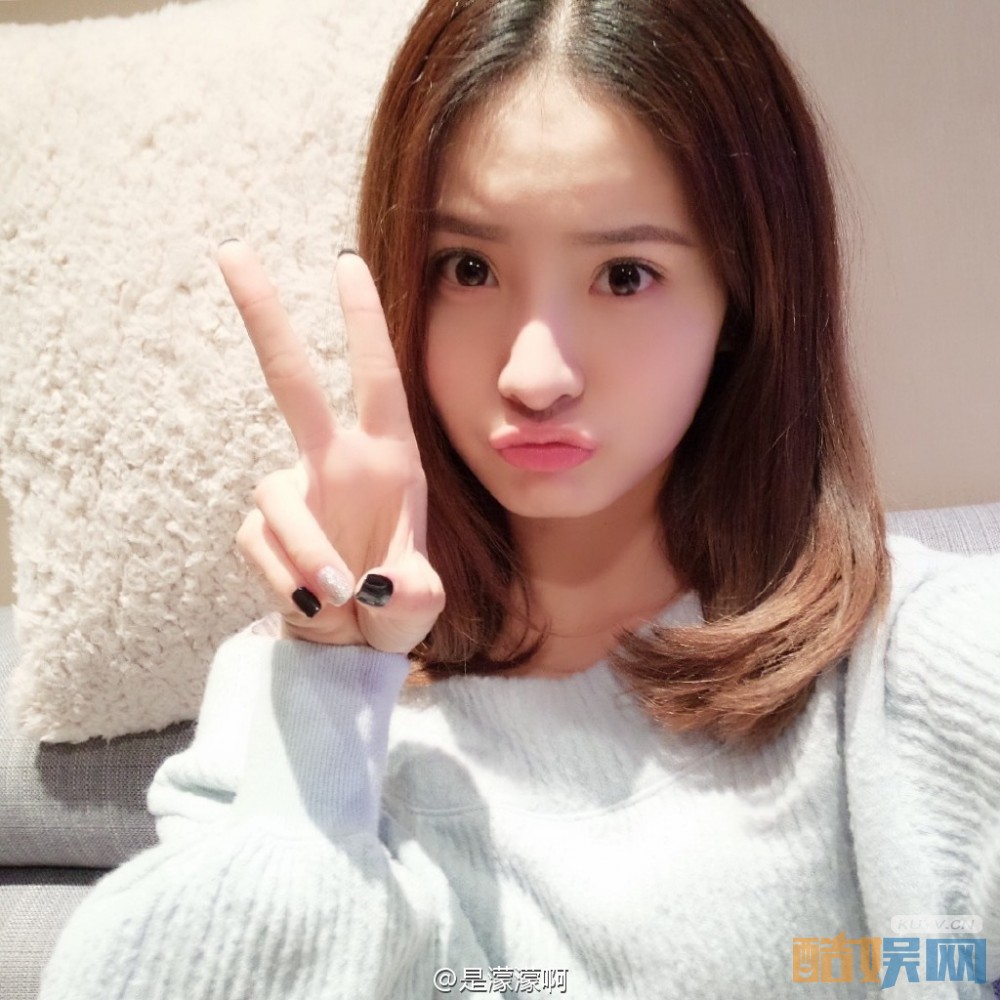 赖雨濛可爱写真