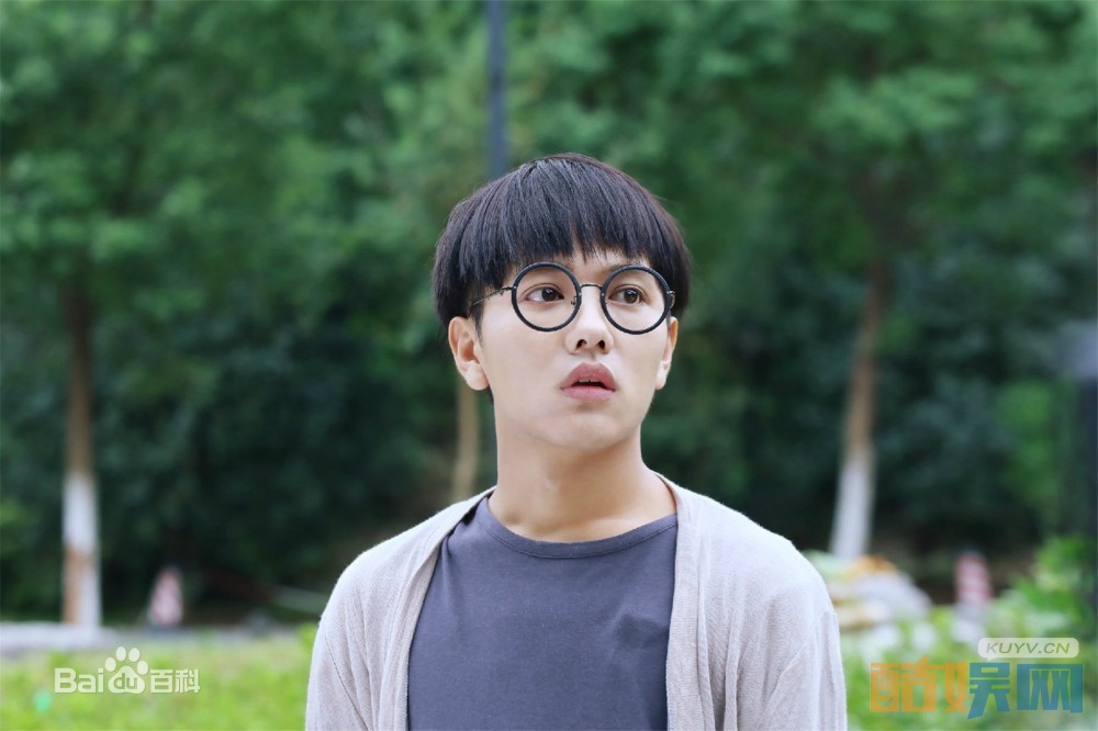 王宇威《福尔摩斯侦探社》剧照写真