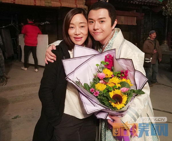  徐嘉苇个人经历  徐嘉苇个人资料简介   徐嘉苇写真、杂志、生活照、活动照欣赏 