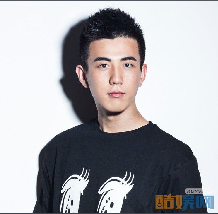 电视剧一起同过窗第二季余皓是谁演的？电视剧一起同过窗第二季余皓扮演者李川个人资料、写真、生活照欣赏