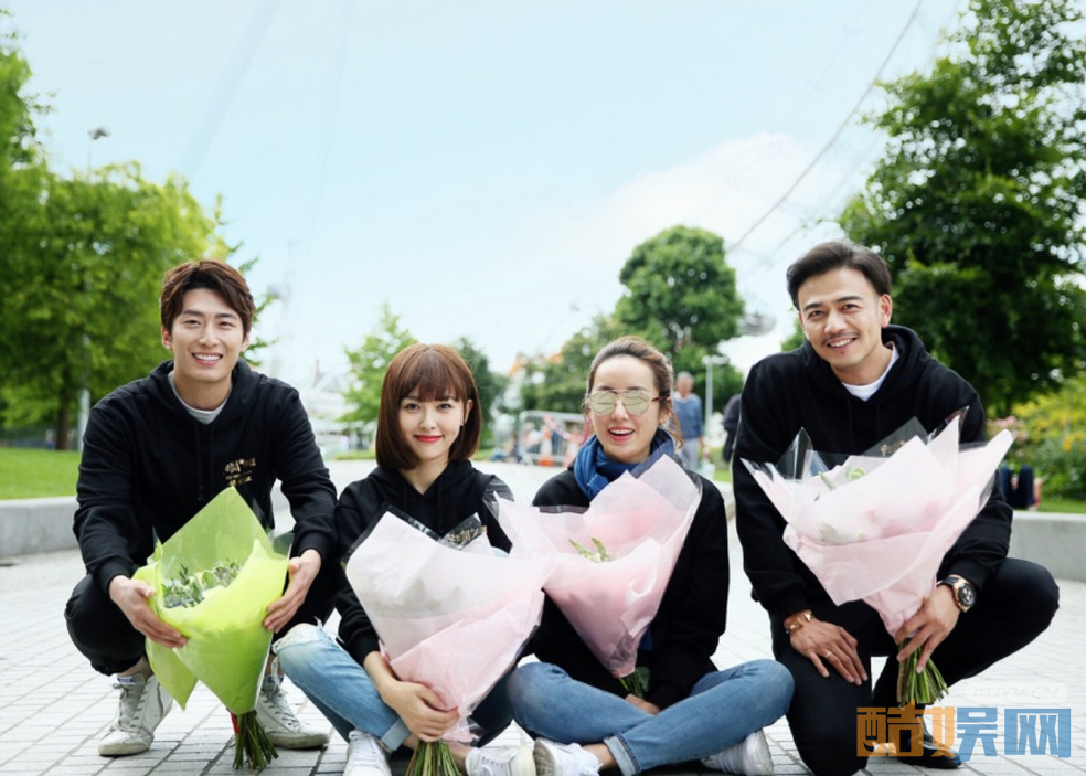 时间都知道正式杀青   唐嫣携闺蜜吕一与窦骁杨烁合影留念