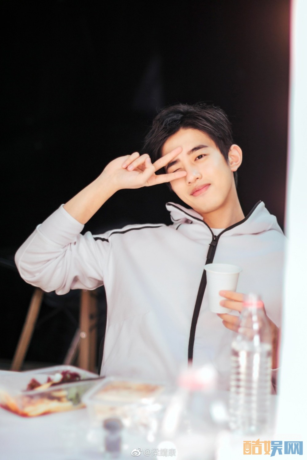 梁靖康帅气写真