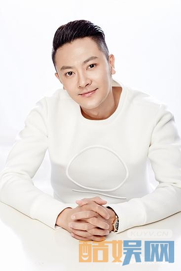 印小天帅气写真