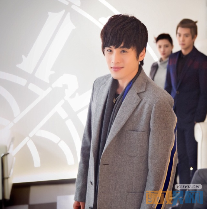  苏航个人经历  苏航个人资料简介  苏航写真、杂志、生活照、活动照欣赏  