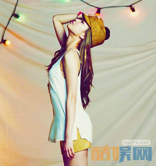 王霏霏少女写真