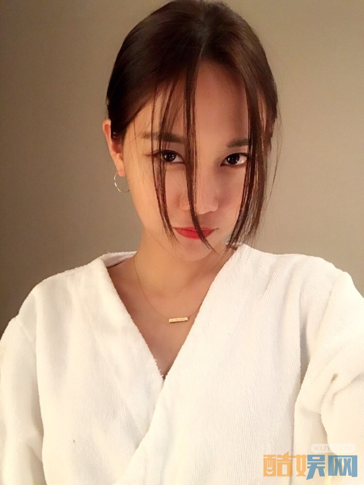 王霏霏生活照写真