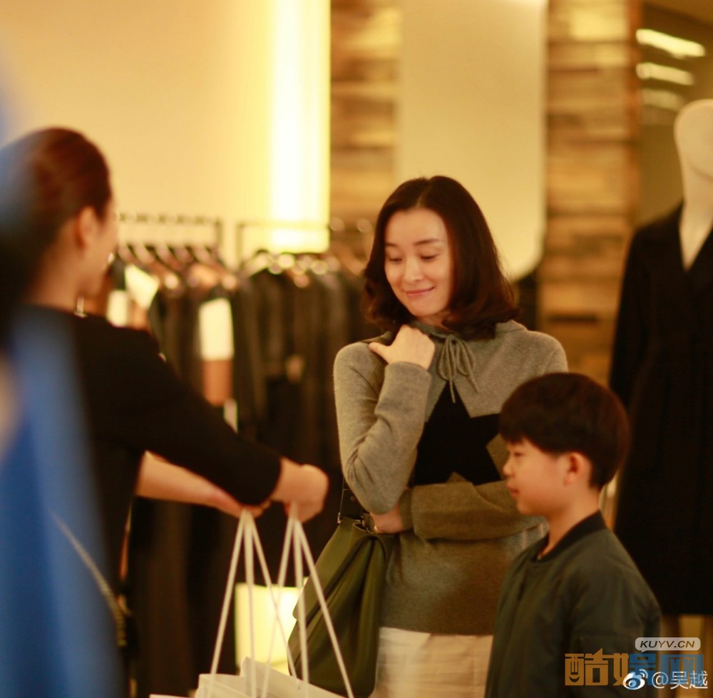 我的前半生凌玲是谁演的？我的前半生凌玲扮演者吴越个人资料、写真、生活照欣赏