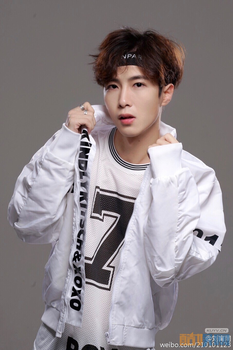 刘育同帅气写真