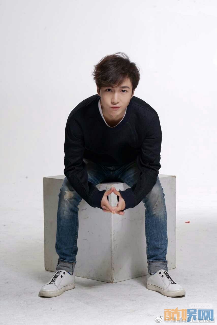 刘育同杂志写真