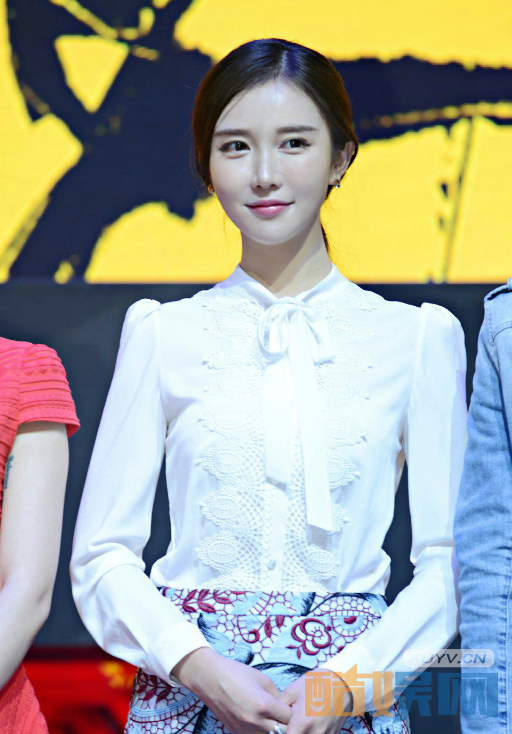  潘时七个人经历  潘时七个人资料简介   潘时七写真、杂志、生活照、活动照欣赏