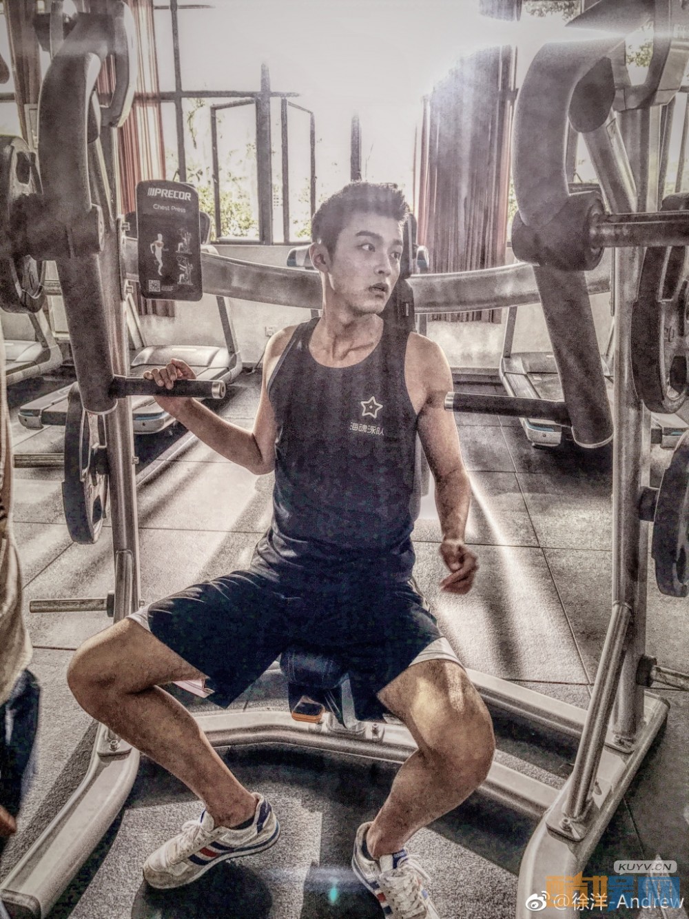 电视剧深海利剑姜耀是谁扮演的 电视剧深海利剑姜耀扮演者徐洋个人资料、写真、生活照欣赏