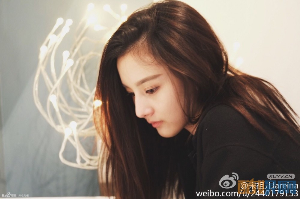 我们的少年时代里面班长是谁扮演的，班长扮演者宋祖儿个人资料、写真、生活照片欣赏