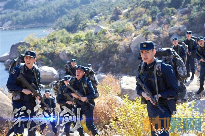 赵宝刚首部军事题材电视剧深海利剑曝光剧照 韩宇辰被爆成为拍摄现场的段子王