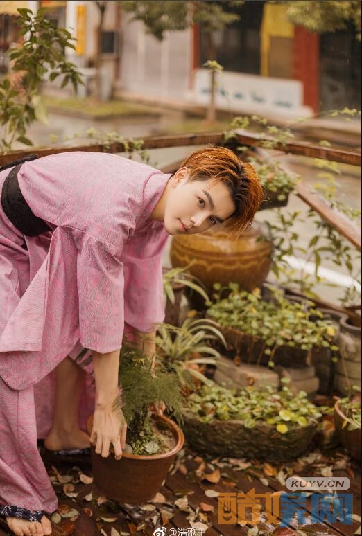 双世宠妃十四皇子墨靖轩是谁扮演的 双世宠妃墨靖轩扮演者王浩歌个人资料、写真、生活照欣赏