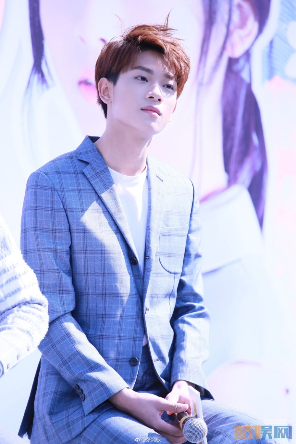 张炯敏帅气写真