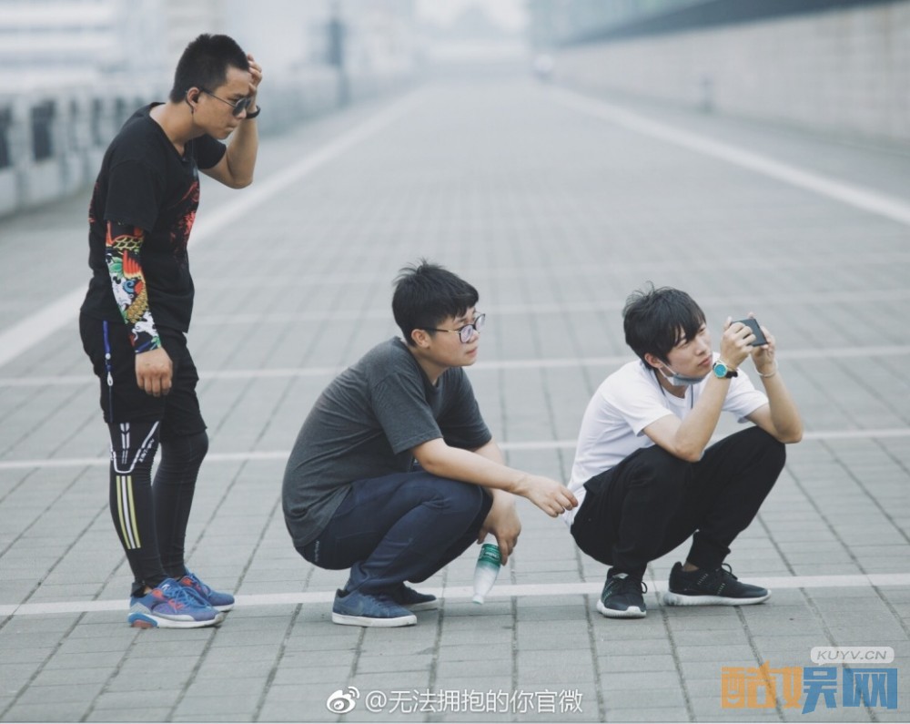 无法拥抱的你片场照