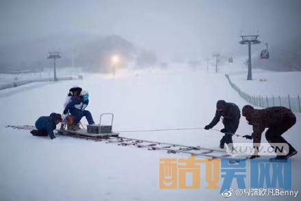  东山晴后雪片场照