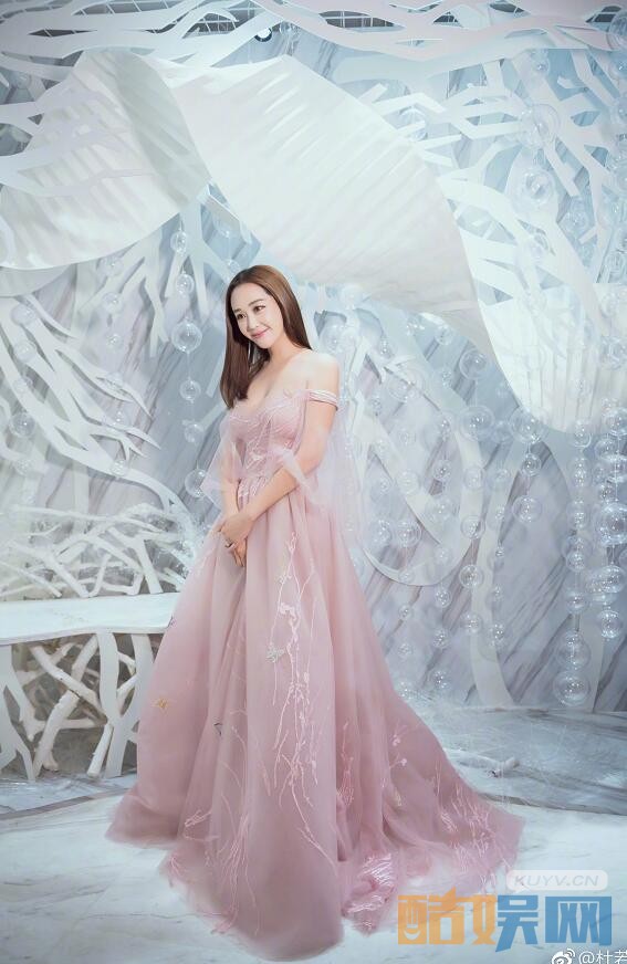 大话西游之爱你一万年春三十娘是谁扮演的？春三十娘扮演者杜若溪个人资料、图片赏析