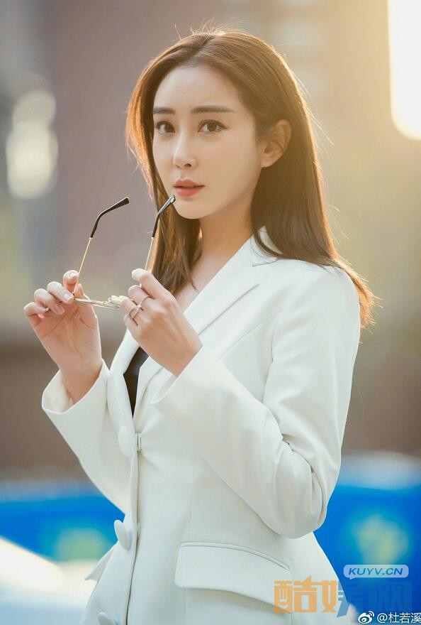 大话西游之爱你一万年春三十娘是谁扮演的？春三十娘扮演者杜若溪个人资料、图片赏析