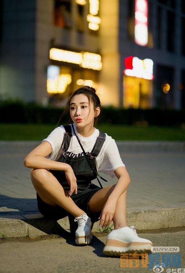 大话西游之爱你一万年春三十娘是谁扮演的？春三十娘扮演者杜若溪个人资料、图片赏析