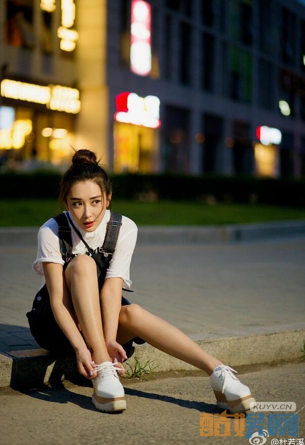 大话西游之爱你一万年春三十娘是谁扮演的？春三十娘扮演者杜若溪个人资料、图片赏析