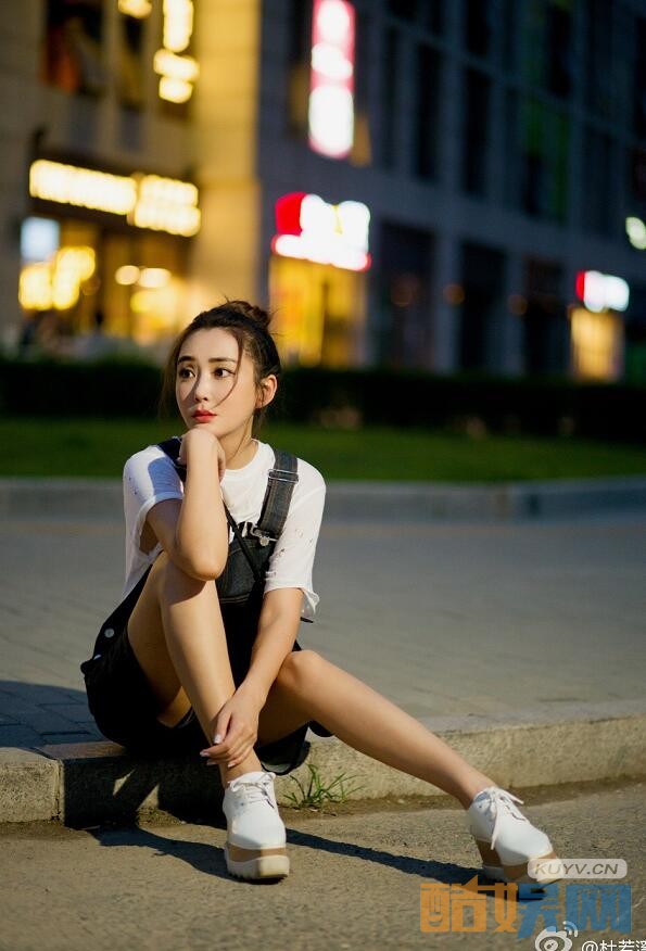 大话西游之爱你一万年春三十娘是谁扮演的？春三十娘扮演者杜若溪个人资料、图片赏析