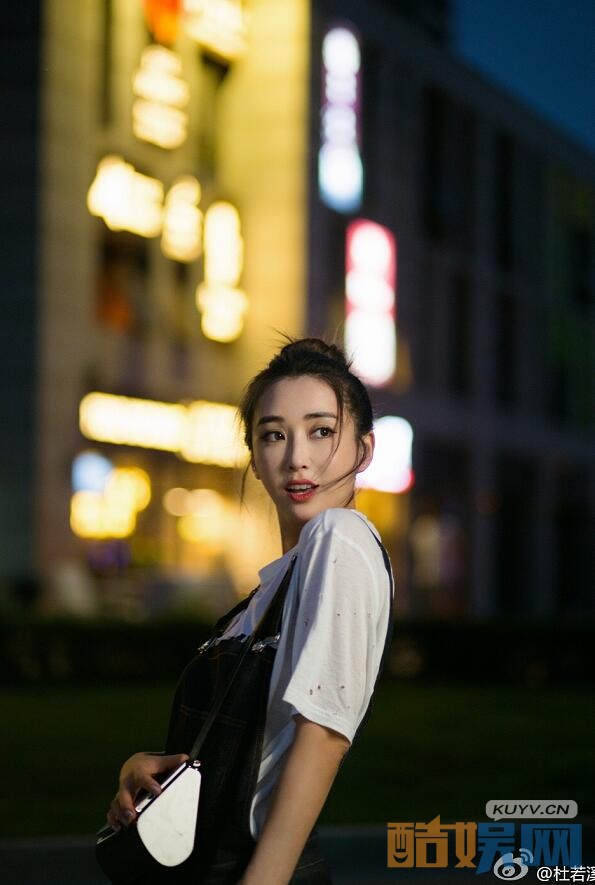 大话西游之爱你一万年春三十娘是谁扮演的？春三十娘扮演者杜若溪个人资料、图片赏析