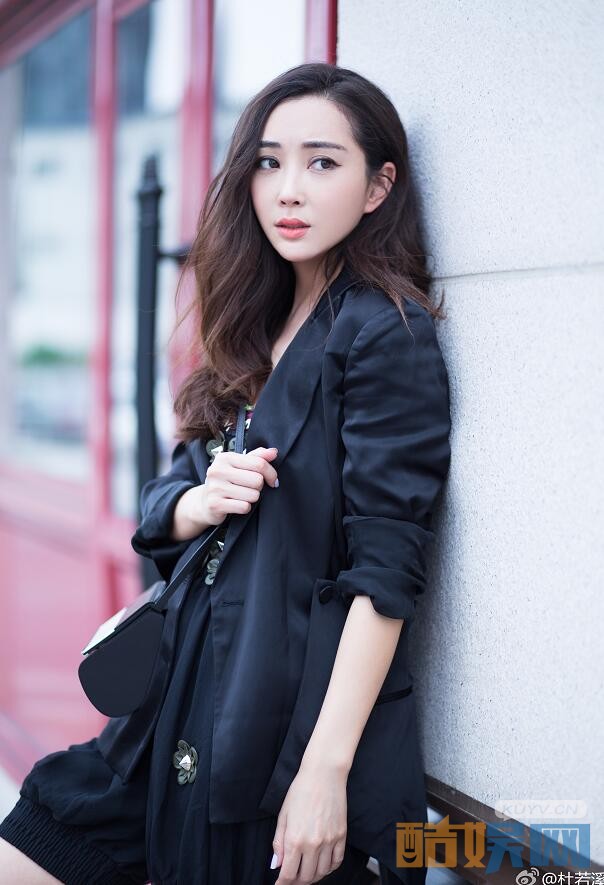 大话西游之爱你一万年春三十娘是谁扮演的？春三十娘扮演者杜若溪个人资料、图片赏析