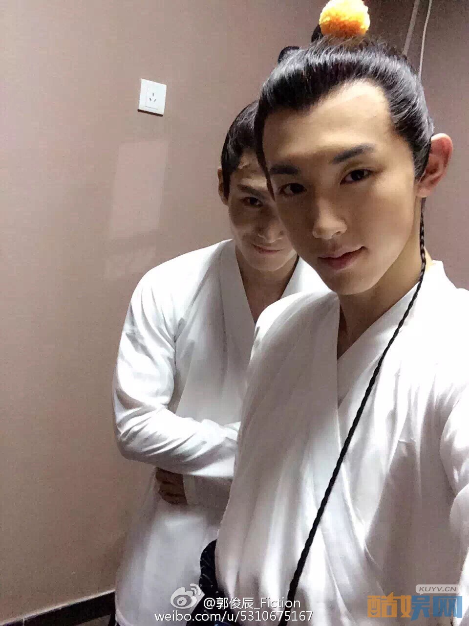 郭俊辰片场照写真