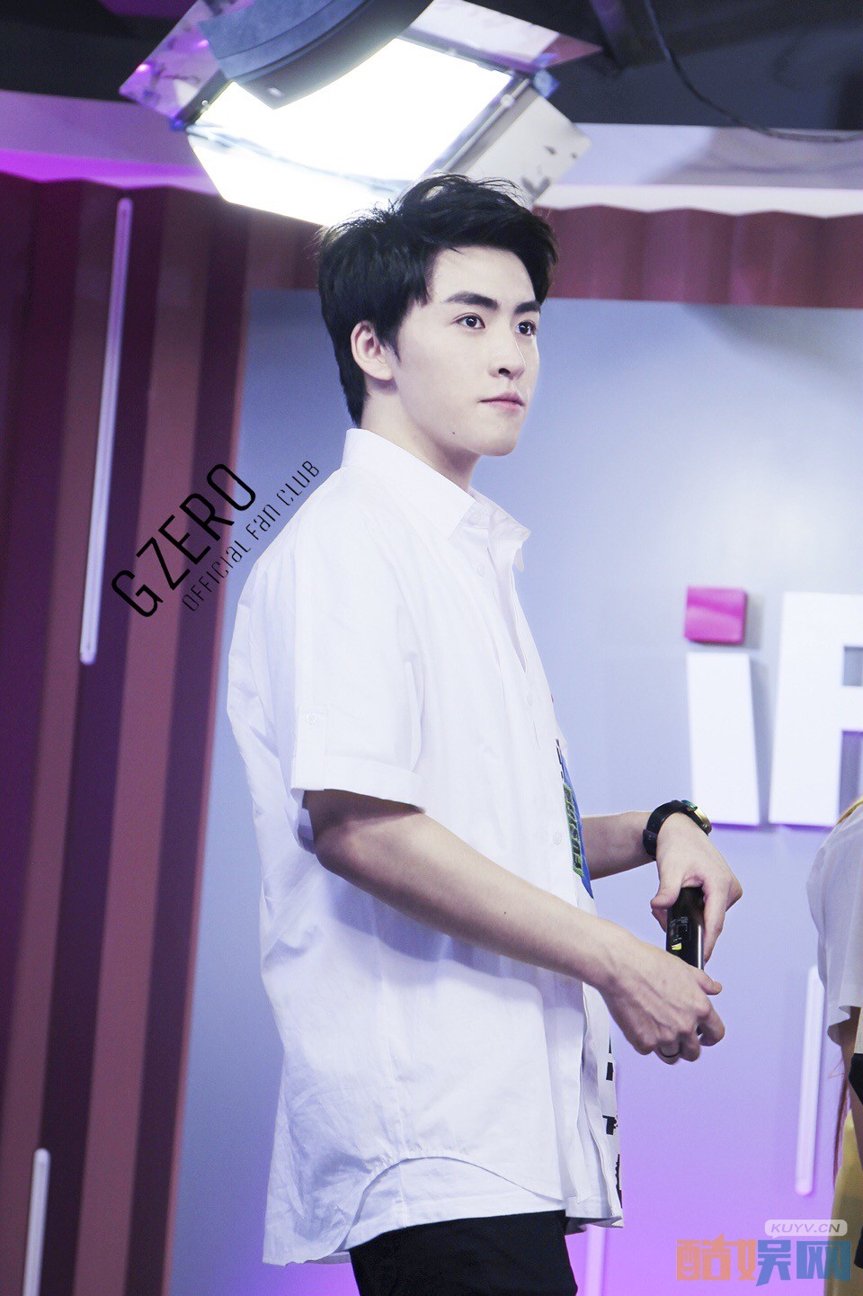 宫政白衣少年写真