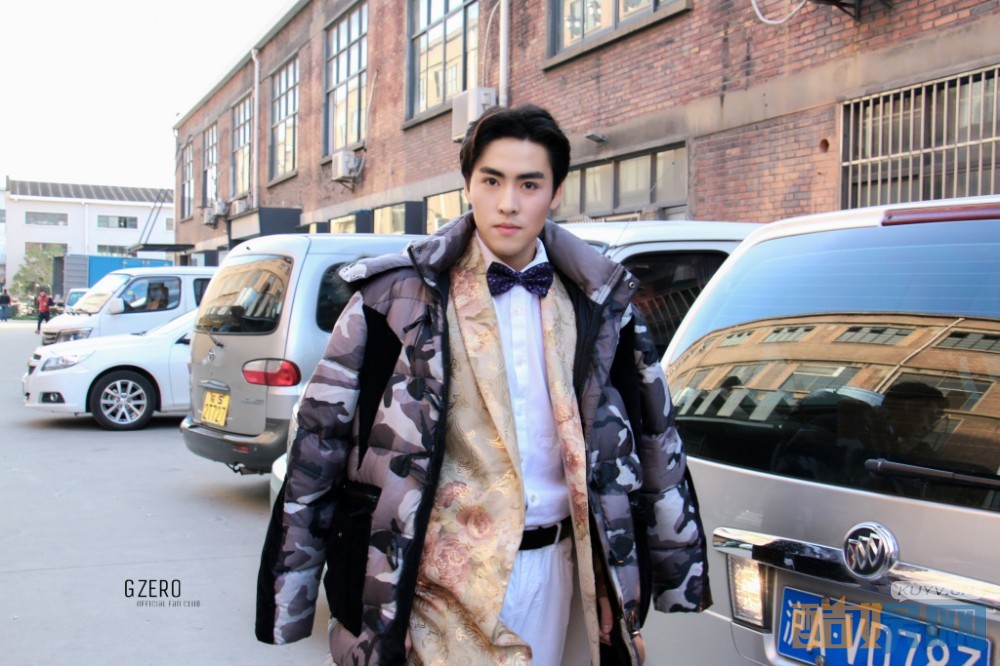 宫政片场照写真