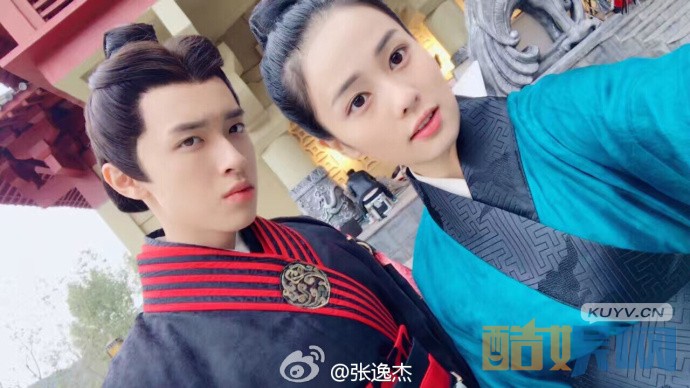 大王不容易片场照