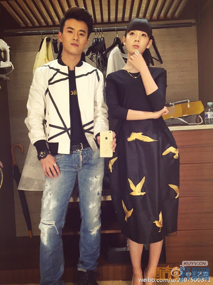 王艺霖和好友合照写真