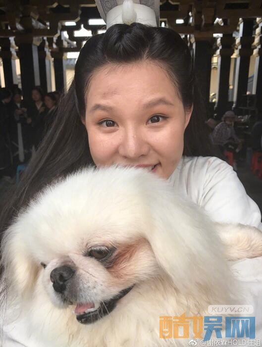 《赢天下》谢依霖戏份杀青 微博晒搞怪照片庆贺