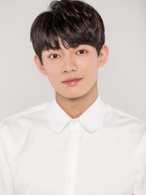 李逸男