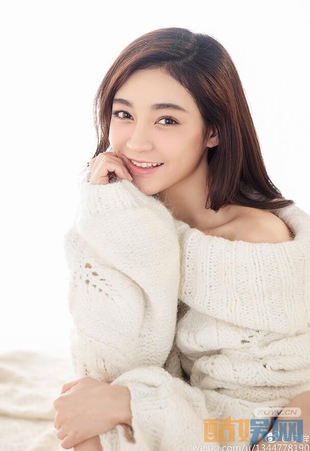 李眸形象照片