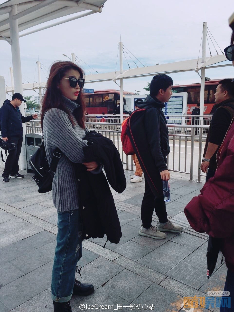 田依桐街拍写真