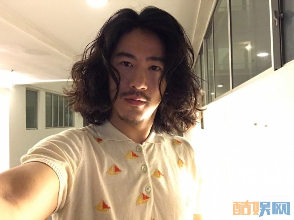 江奇霖生活照写真