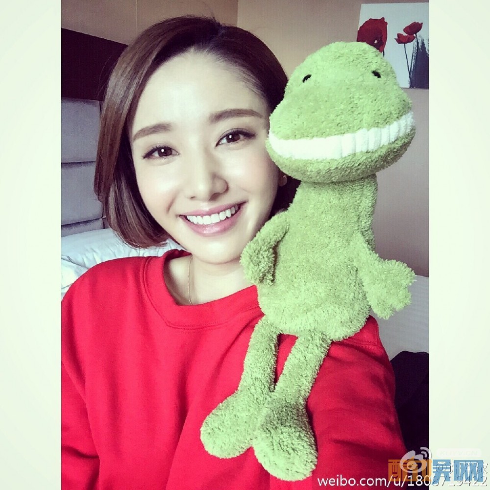 那年花开月正圆中春杏是谁演的？那年花开月正圆中春杏扮演者许芳铱个人资料、写真、生活照欣赏