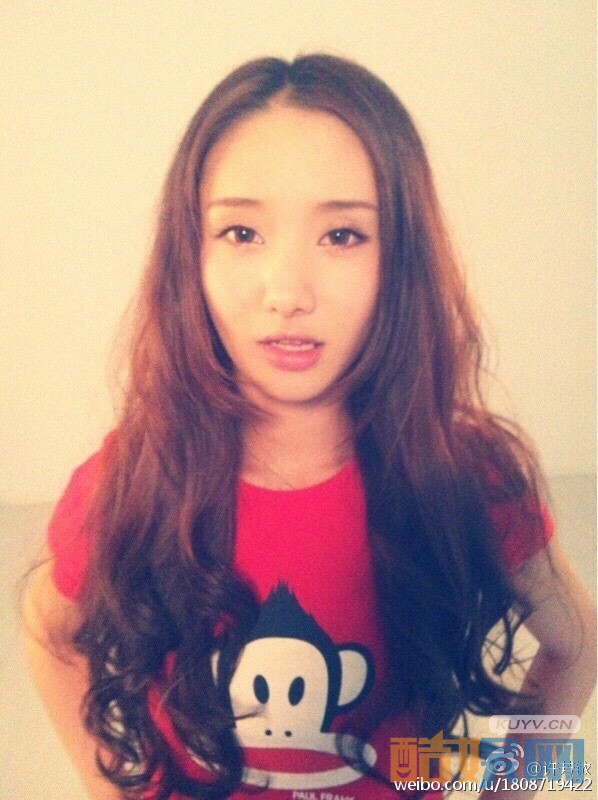 那年花开月正圆中春杏是谁演的？那年花开月正圆中春杏扮演者许芳铱个人资料、写真、生活照欣赏